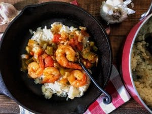 Shrimp creole in a skillet.